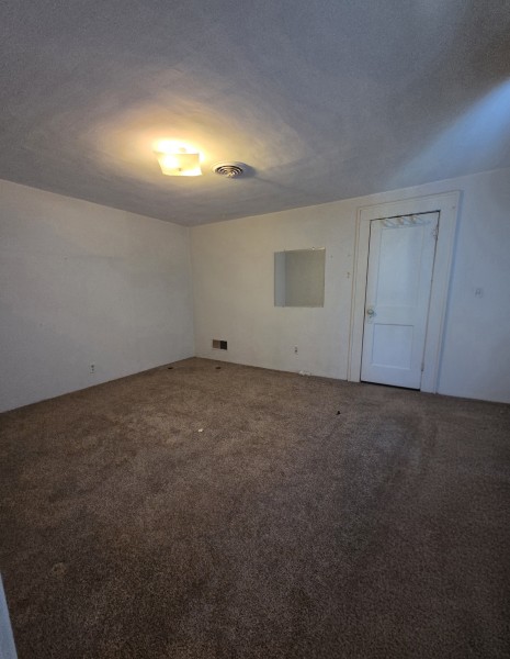 bedroom1.jpg