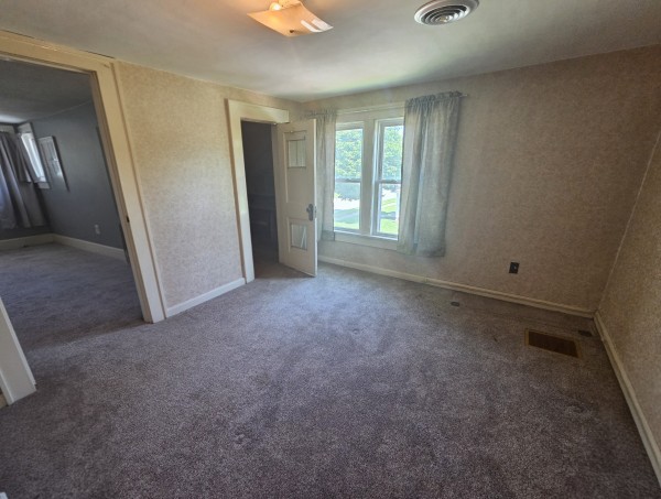 bedroom2a.jpg