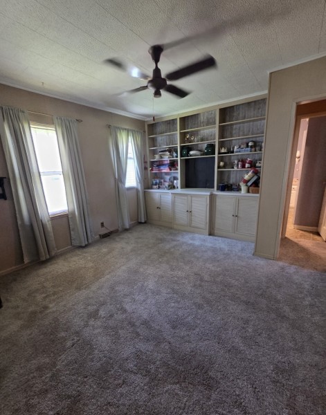 familyroom.jpg
