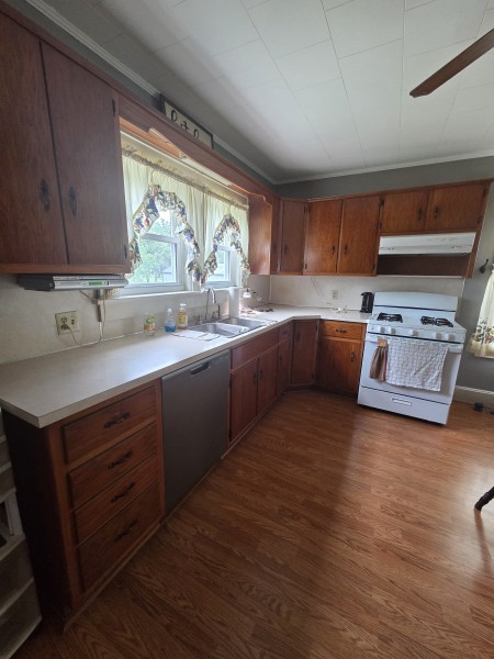kitchen2.jpg